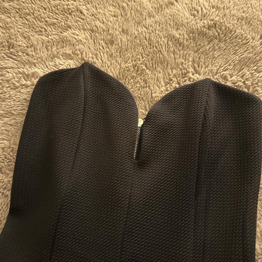 ⭐️ Asymmetrical Dress - Picture 3 of 4
